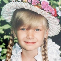 Egg donor Straight middle blond hair ID 456164