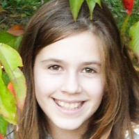 Egg donor Straight middle blond hair ID 422255
