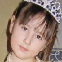 Egg donor Straight chestnut ID 429234