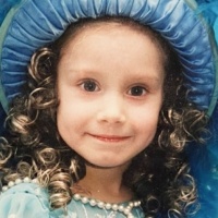 Egg donor Straight middle blond hair ID 451055
