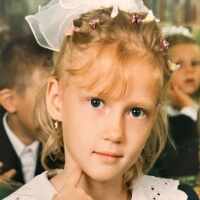 Egg donor Wavy blond hair ID 409253
