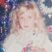 Egg donor Wavy middle blond hair ID 452791