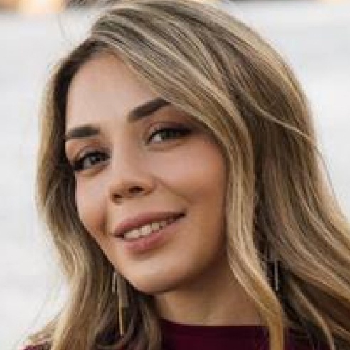 Egg donor Green-brown eyes ID 476165