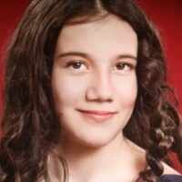 Egg donor Straight dark blond hair ID 406221